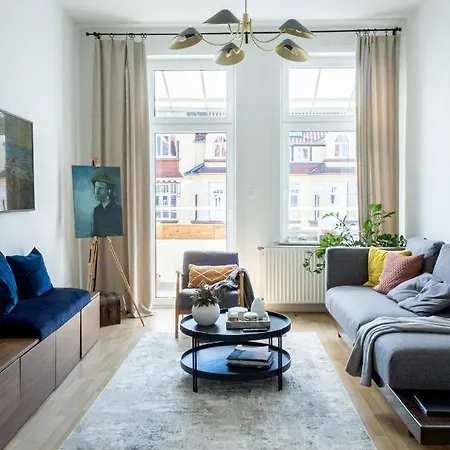 Apartment Design Studio In Direct Line To Fair Hannover